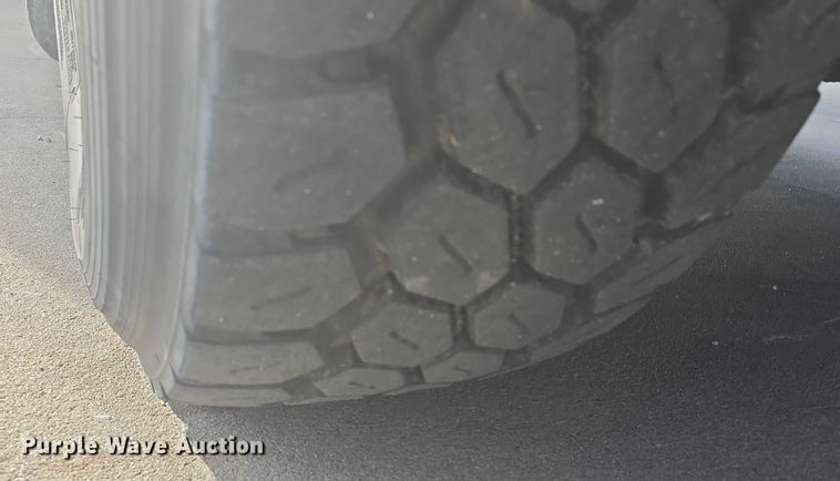 image for item FI0689 1986 Grumman 453886 Duplex ladder fire truck