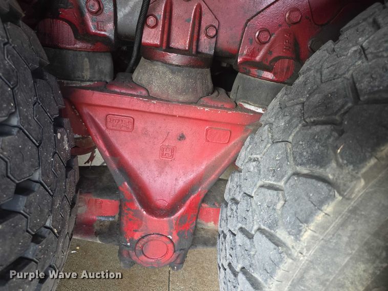 image for item FI0689 1986 Grumman 453886 Duplex ladder fire truck