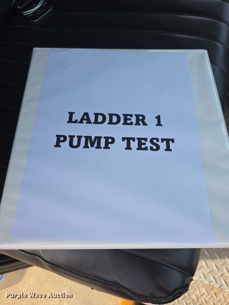 image for item FI0689 1986 Grumman 453886 Duplex ladder fire truck