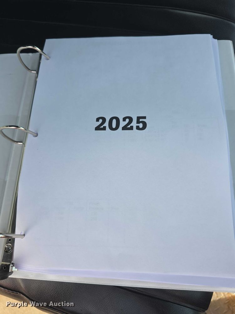 image for item FI0689 1986 Grumman 453886 Duplex ladder fire truck