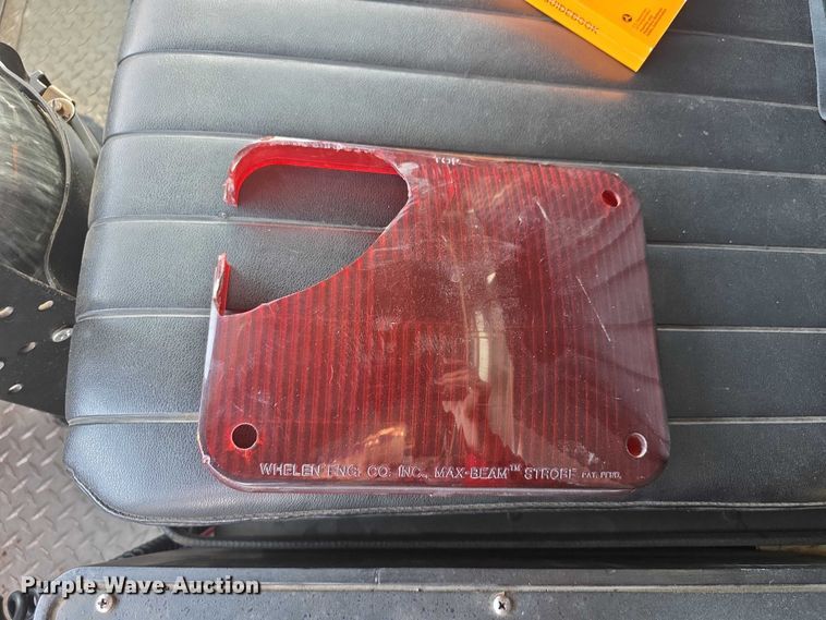 image for item FI0689 1986 Grumman 453886 Duplex ladder fire truck