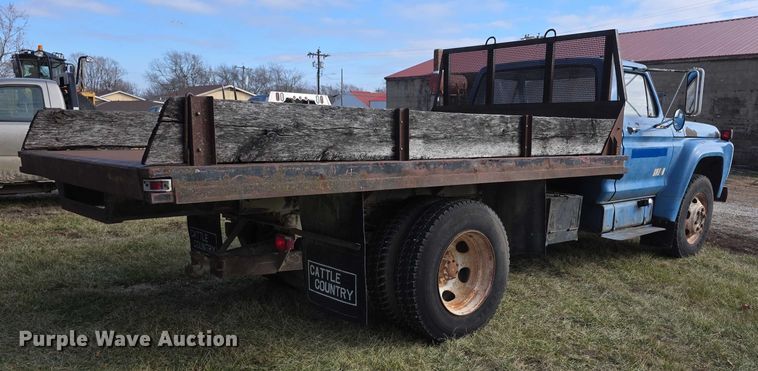 image for item FI0759 1978 Ford F600 dump flatbed truck