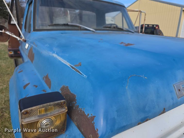 image for item FI0759 1978 Ford F600 dump flatbed truck