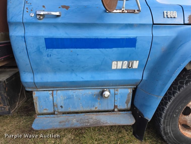 image for item FI0759 1978 Ford F600 dump flatbed truck