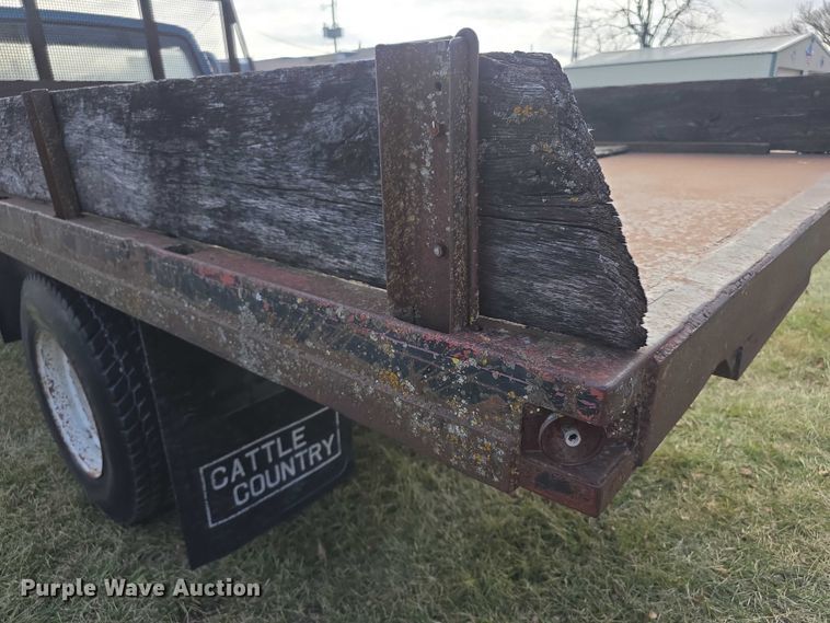 image for item FI0759 1978 Ford F600 dump flatbed truck