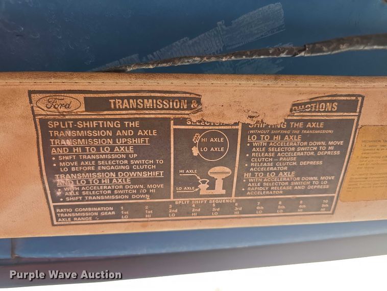 image for item FI0759 1978 Ford F600 dump flatbed truck