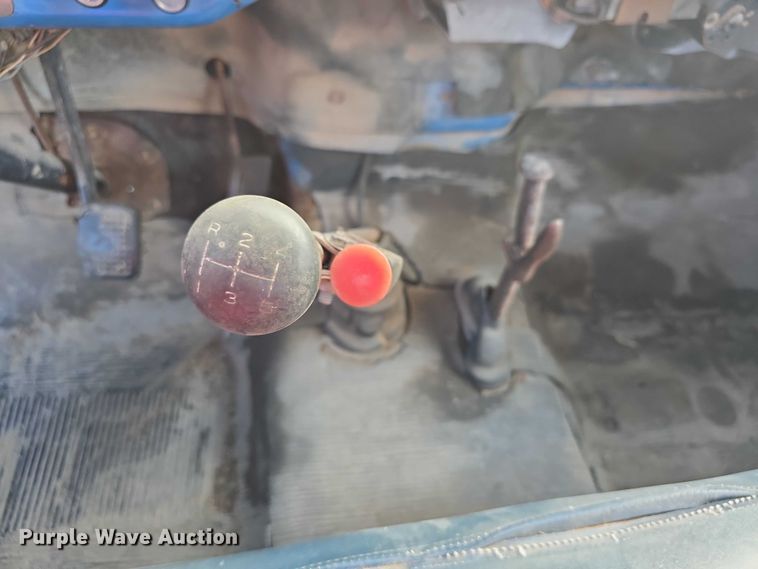 image for item FI0759 1978 Ford F600 dump flatbed truck