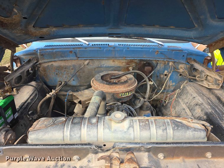 image for item FI0759 1978 Ford F600 dump flatbed truck