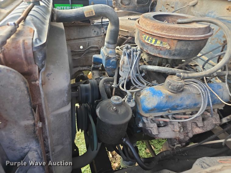 image for item FI0759 1978 Ford F600 dump flatbed truck