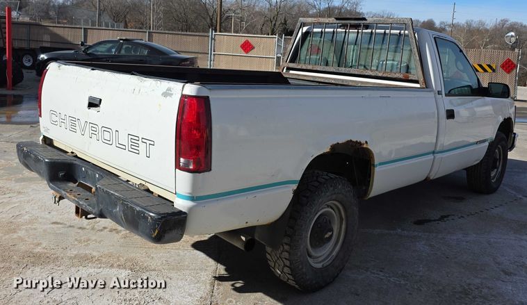 image for item FI0785 1995 Chevrolet C2500 pickup truck
