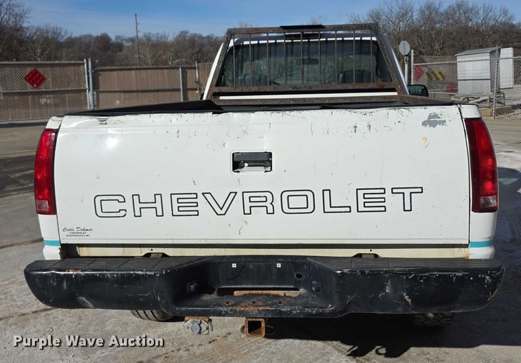 image for item FI0785 1995 Chevrolet C2500 pickup truck