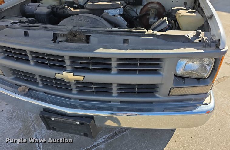 image for item FI0785 1995 Chevrolet C2500 pickup truck