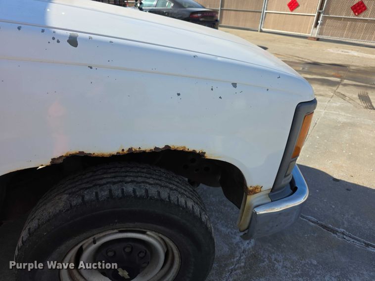 image for item FI0785 1995 Chevrolet C2500 pickup truck