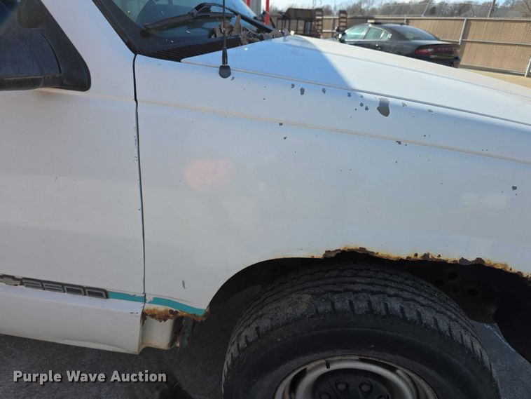 image for item FI0785 1995 Chevrolet C2500 pickup truck