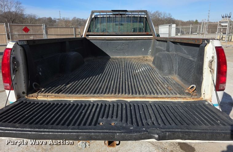 image for item FI0785 1995 Chevrolet C2500 pickup truck