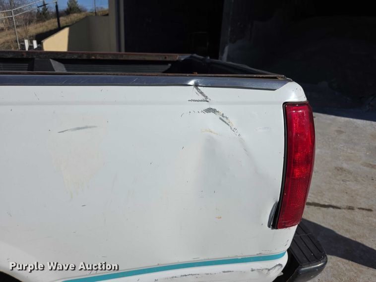 image for item FI0785 1995 Chevrolet C2500 pickup truck
