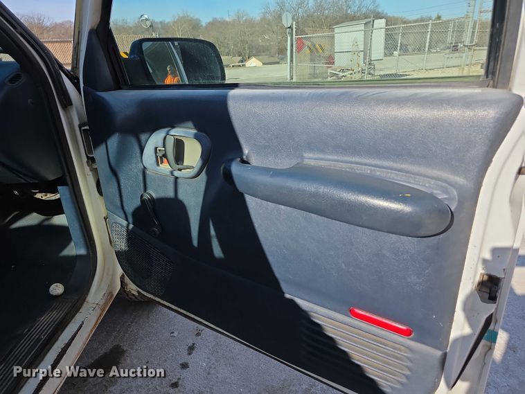 image for item FI0785 1995 Chevrolet C2500 pickup truck