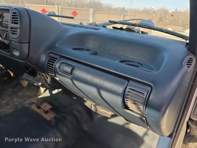 image for item FI0785 1995 Chevrolet C2500 pickup truck