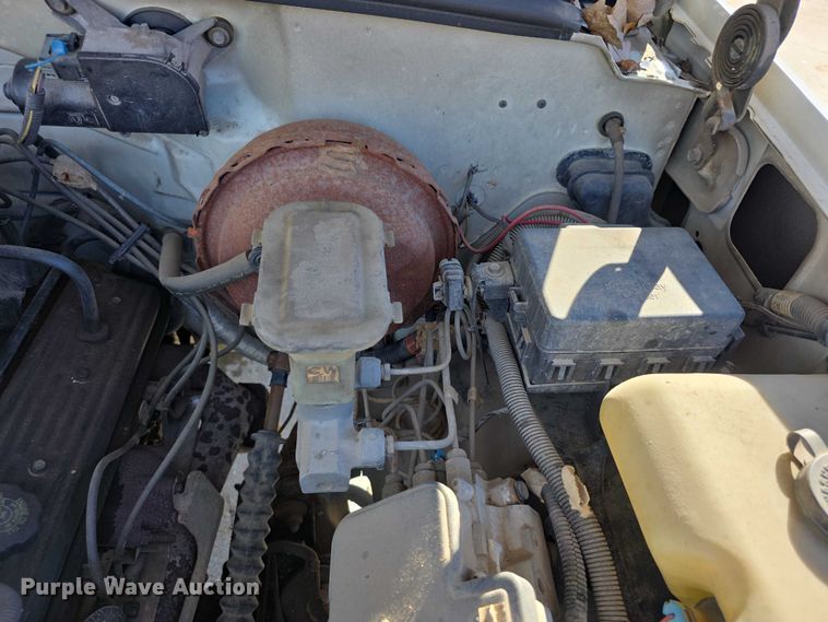 image for item FI0785 1995 Chevrolet C2500 pickup truck