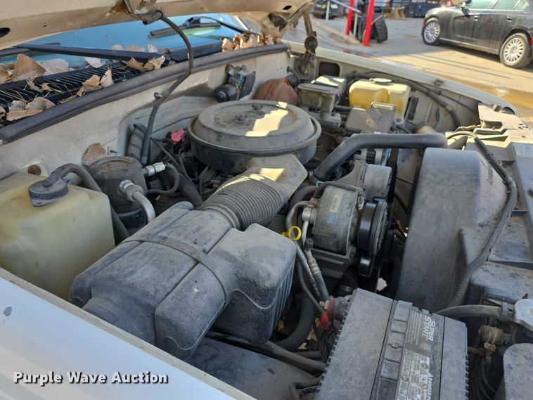 image for item FI0785 1995 Chevrolet C2500 pickup truck