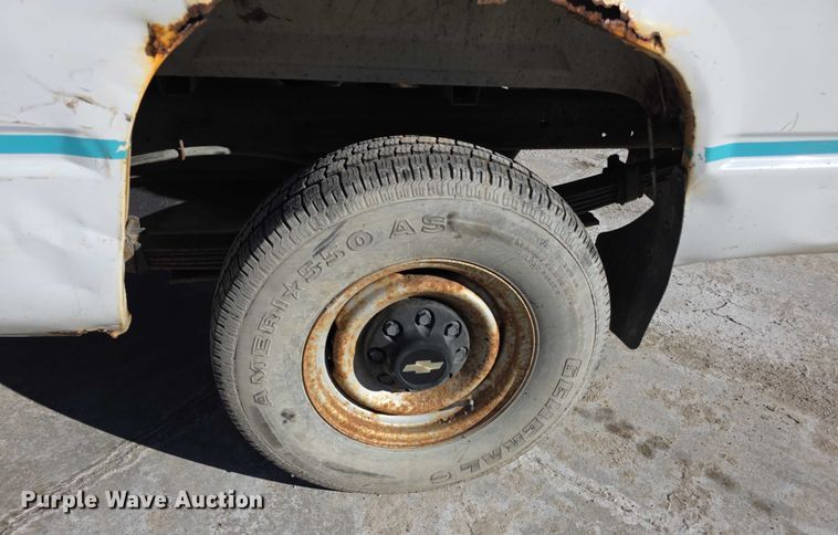image for item FI0785 1995 Chevrolet C2500 pickup truck