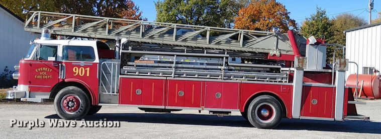 image for item FK0530 1982 American LeFrance 100' Ladder Chief ladder fire truck