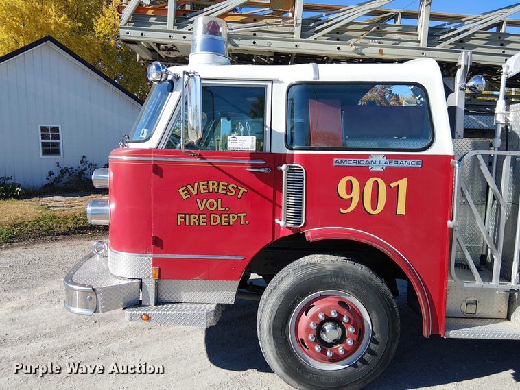 image for item FK0530 1982 American LeFrance 100' Ladder Chief ladder fire truck