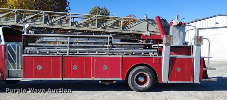 image for item FK0530 1982 American LeFrance 100' Ladder Chief ladder fire truck