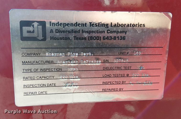 image for item FK0530 1982 American LeFrance 100' Ladder Chief ladder fire truck