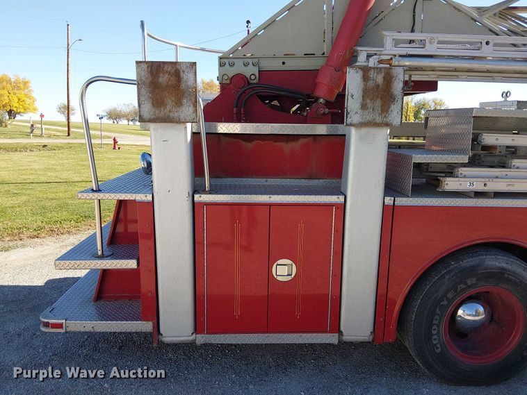 image for item FK0530 1982 American LeFrance 100' Ladder Chief ladder fire truck