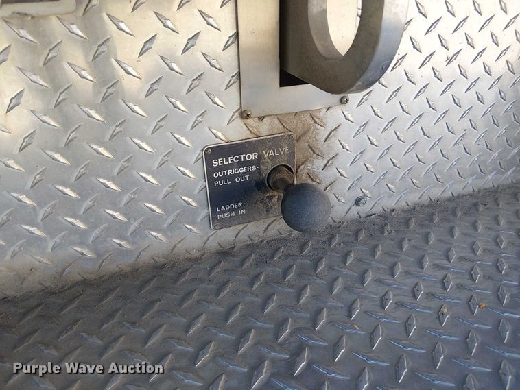 image for item FK0530 1982 American LeFrance 100' Ladder Chief ladder fire truck