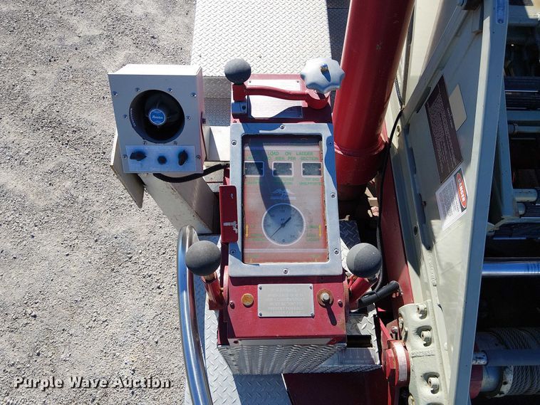 image for item FK0530 1982 American LeFrance 100' Ladder Chief ladder fire truck