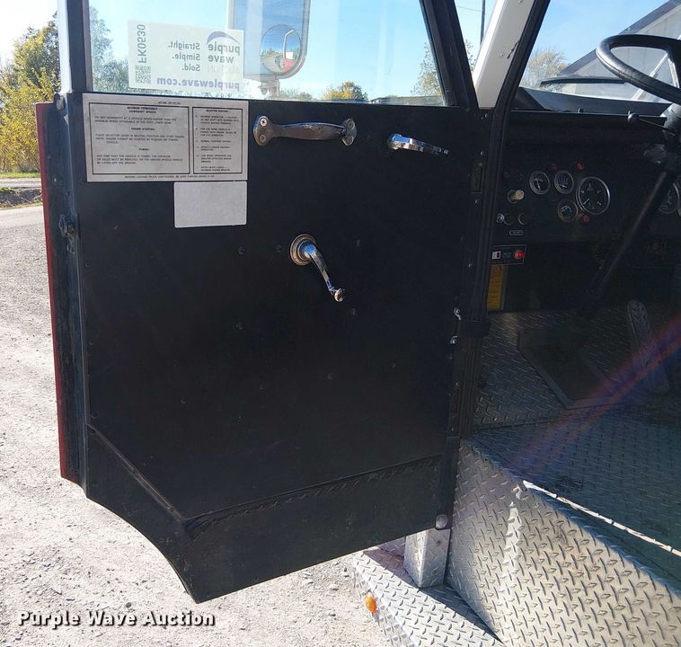 image for item FK0530 1982 American LeFrance 100' Ladder Chief ladder fire truck