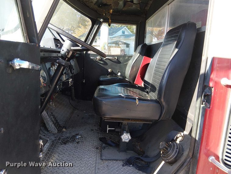 image for item FK0530 1982 American LeFrance 100' Ladder Chief ladder fire truck