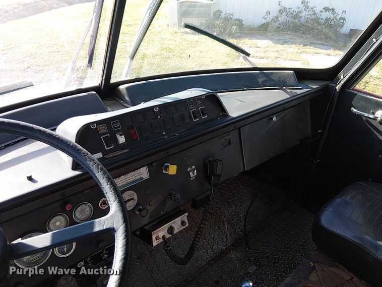 image for item FK0530 1982 American LeFrance 100' Ladder Chief ladder fire truck