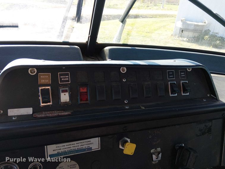 image for item FK0530 1982 American LeFrance 100' Ladder Chief ladder fire truck