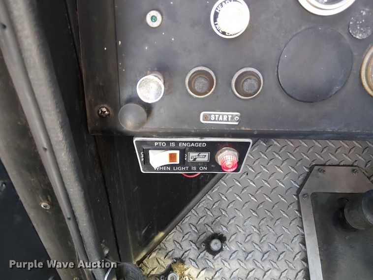 image for item FK0530 1982 American LeFrance 100' Ladder Chief ladder fire truck