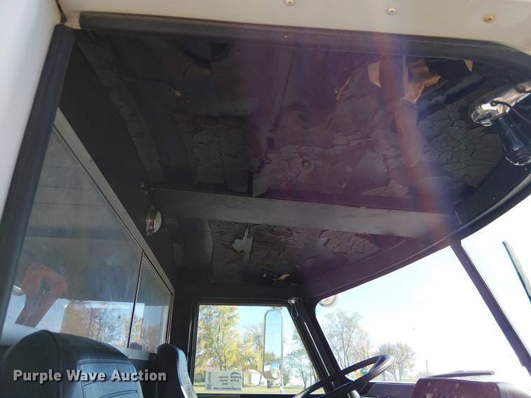 image for item FK0530 1982 American LeFrance 100' Ladder Chief ladder fire truck