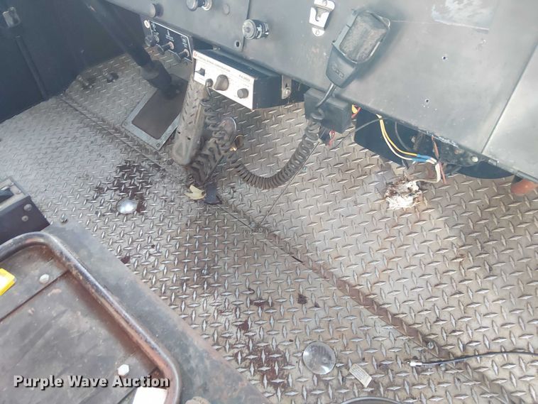 image for item FK0530 1982 American LeFrance 100' Ladder Chief ladder fire truck