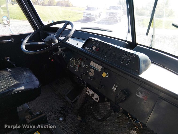 image for item FK0530 1982 American LeFrance 100' Ladder Chief ladder fire truck