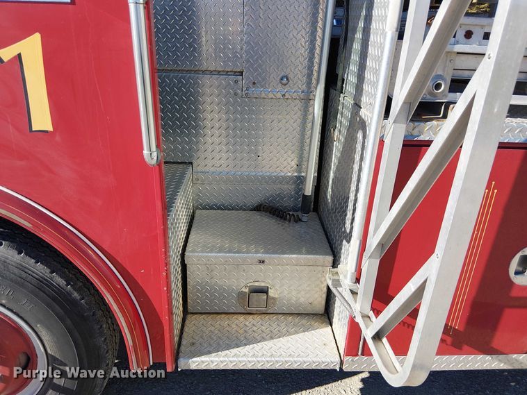 image for item FK0530 1982 American LeFrance 100' Ladder Chief ladder fire truck