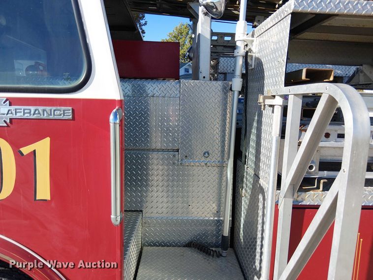 image for item FK0530 1982 American LeFrance 100' Ladder Chief ladder fire truck
