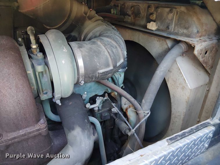 image for item FK0530 1982 American LeFrance 100' Ladder Chief ladder fire truck