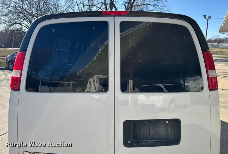 image for item FK0887 2018 Chevrolet Express 3500 van