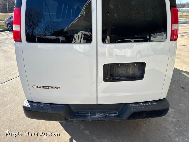 image for item FK0887 2018 Chevrolet Express 3500 van