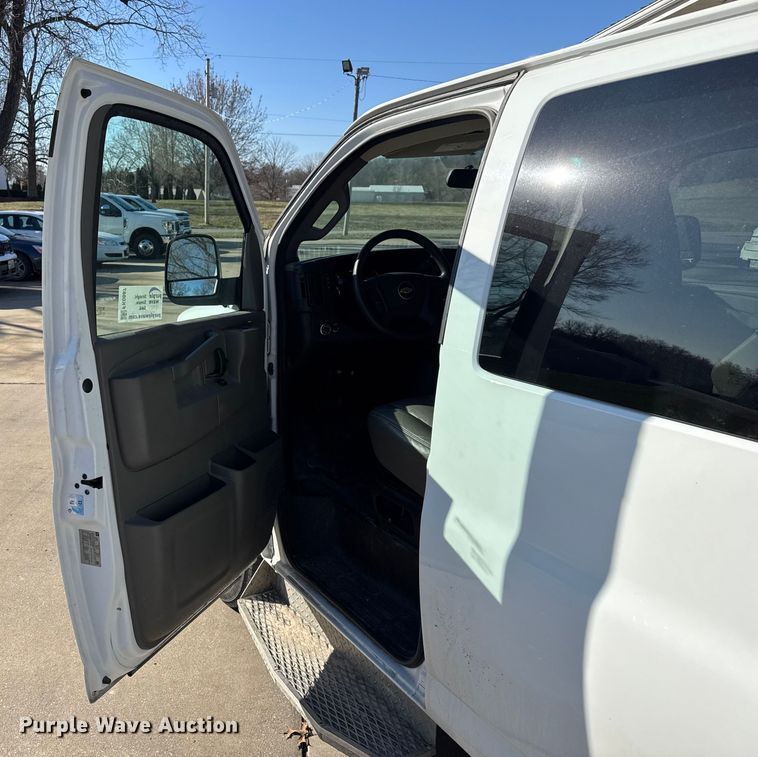 image for item FK0887 2018 Chevrolet Express 3500 van