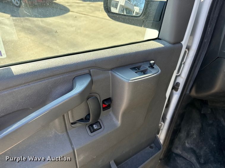 image for item FK0887 2018 Chevrolet Express 3500 van