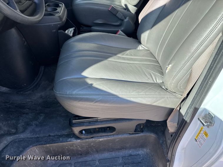 image for item FK0887 2018 Chevrolet Express 3500 van