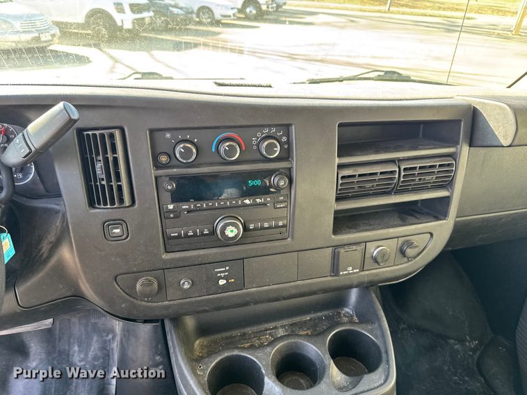 image for item FK0887 2018 Chevrolet Express 3500 van