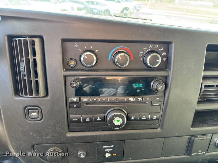 image for item FK0887 2018 Chevrolet Express 3500 van